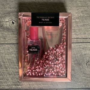 Victoria Secret Tease Mist & Lotion Gift Set